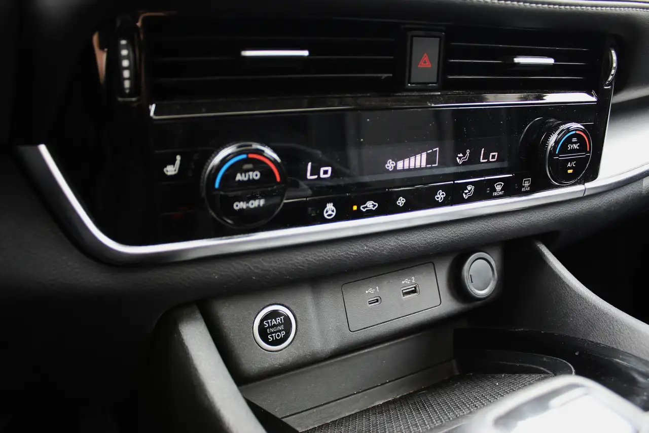 Nissan Rogue photo Nissan Rogue