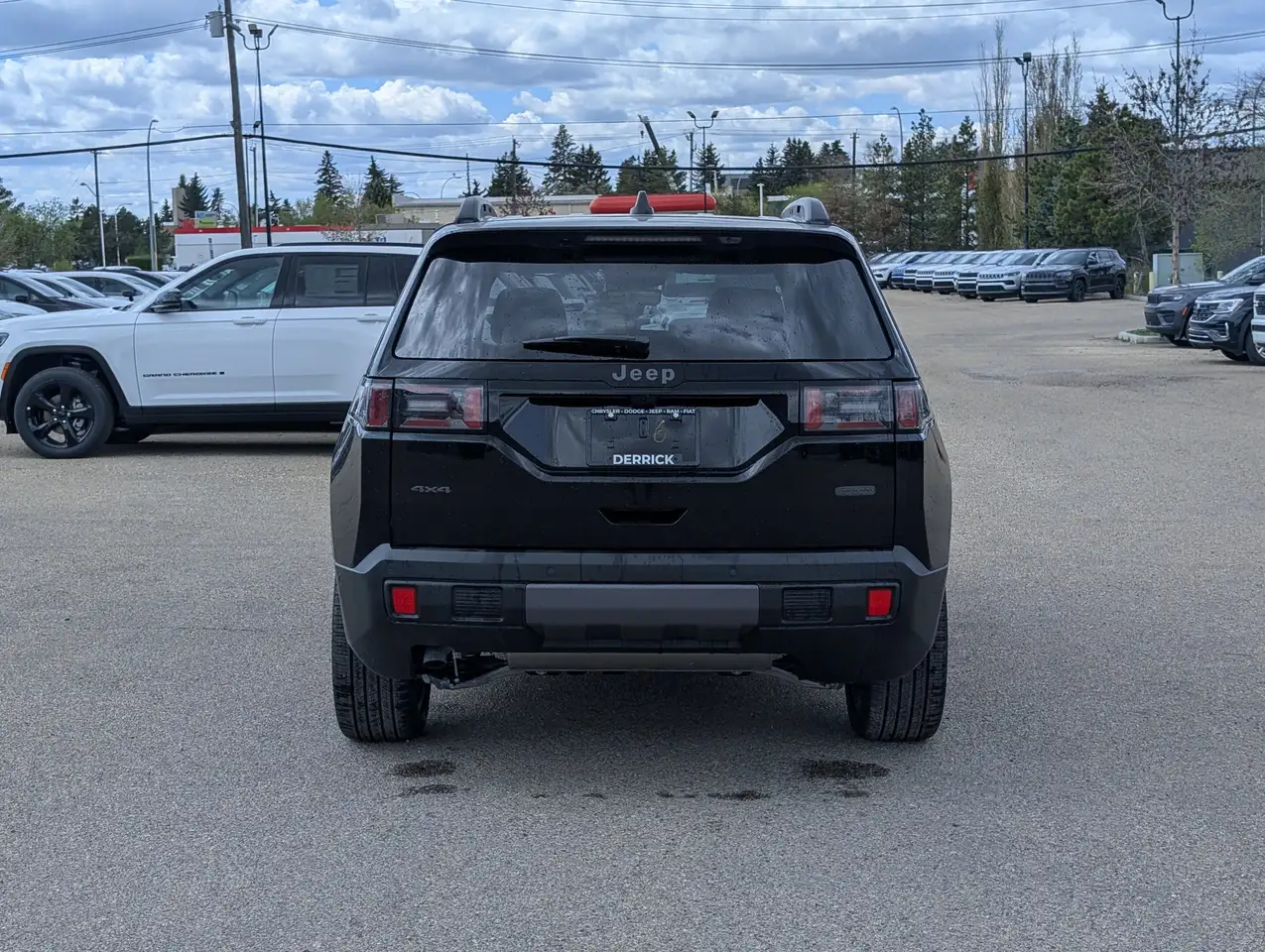 Jeep Cherokee снимка Jeep Cherokee