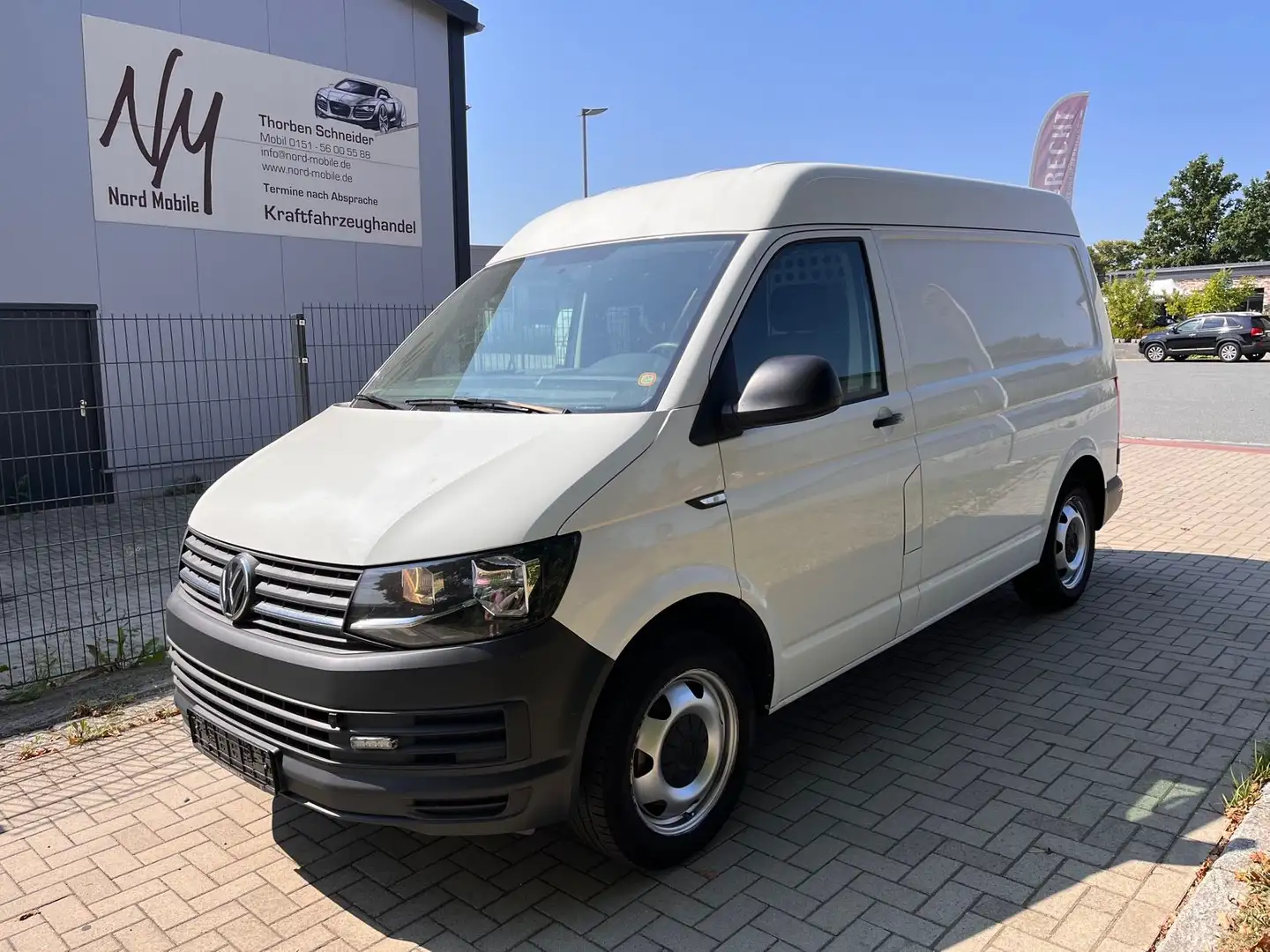 Volkswagen T6 Transporter Kasten Mittelhochdach, 1. Hand Weiß - 1