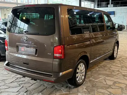 Annonce voiture d'occasion Volkswagen T5 Multivan - CARADIZE
