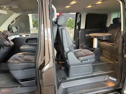 Annonce voiture d'occasion Volkswagen T5 Multivan - CARADIZE