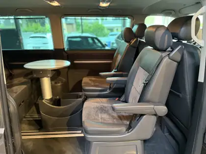 Annonce voiture d'occasion Volkswagen T5 Multivan - CARADIZE