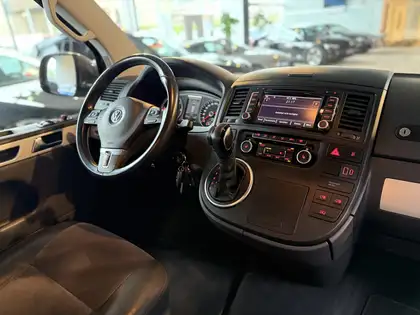 Annonce voiture d'occasion Volkswagen T5 Multivan - CARADIZE