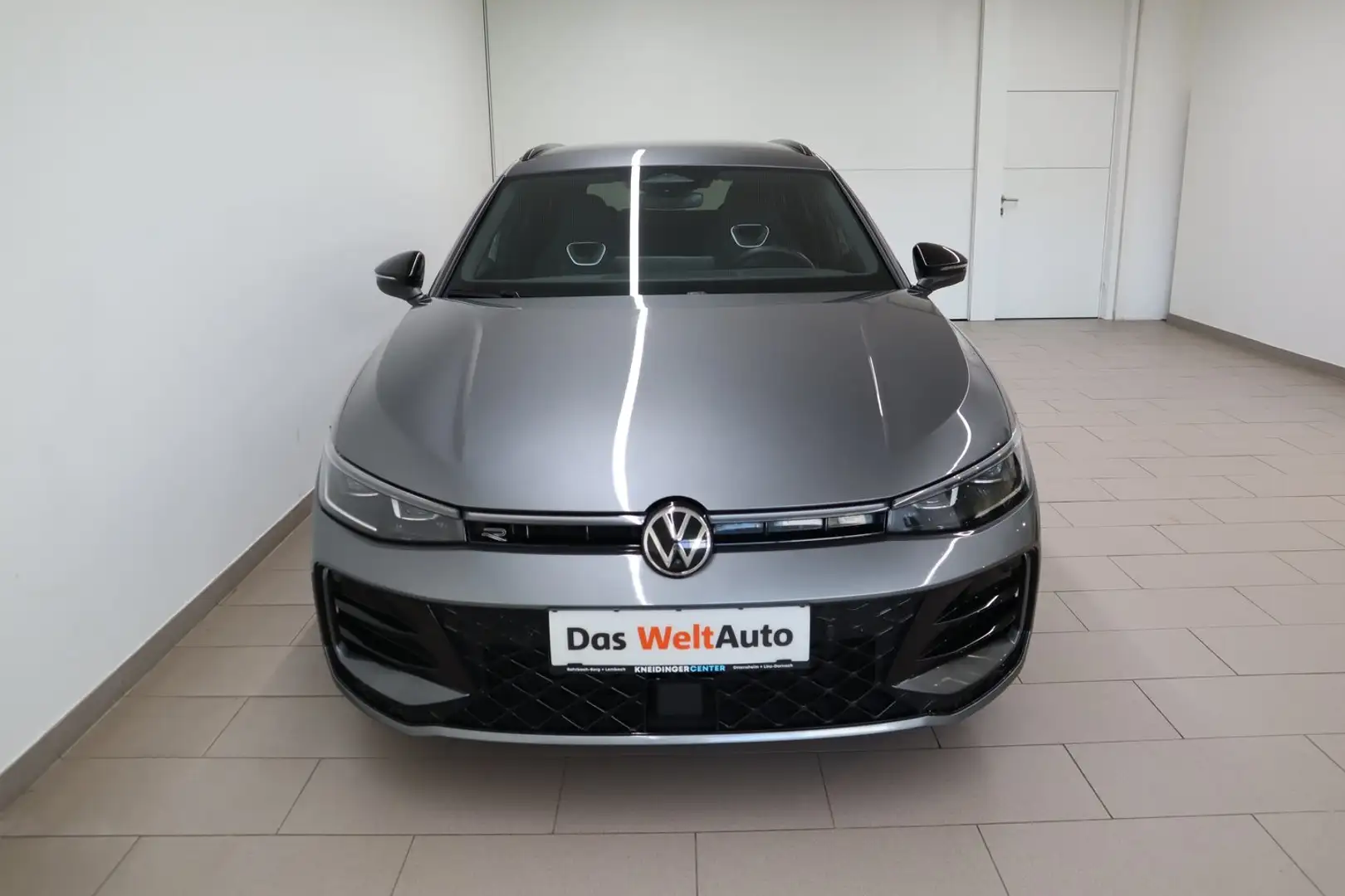 Volkswagen Passat Variant R-Line TDI DSG Grau - 2