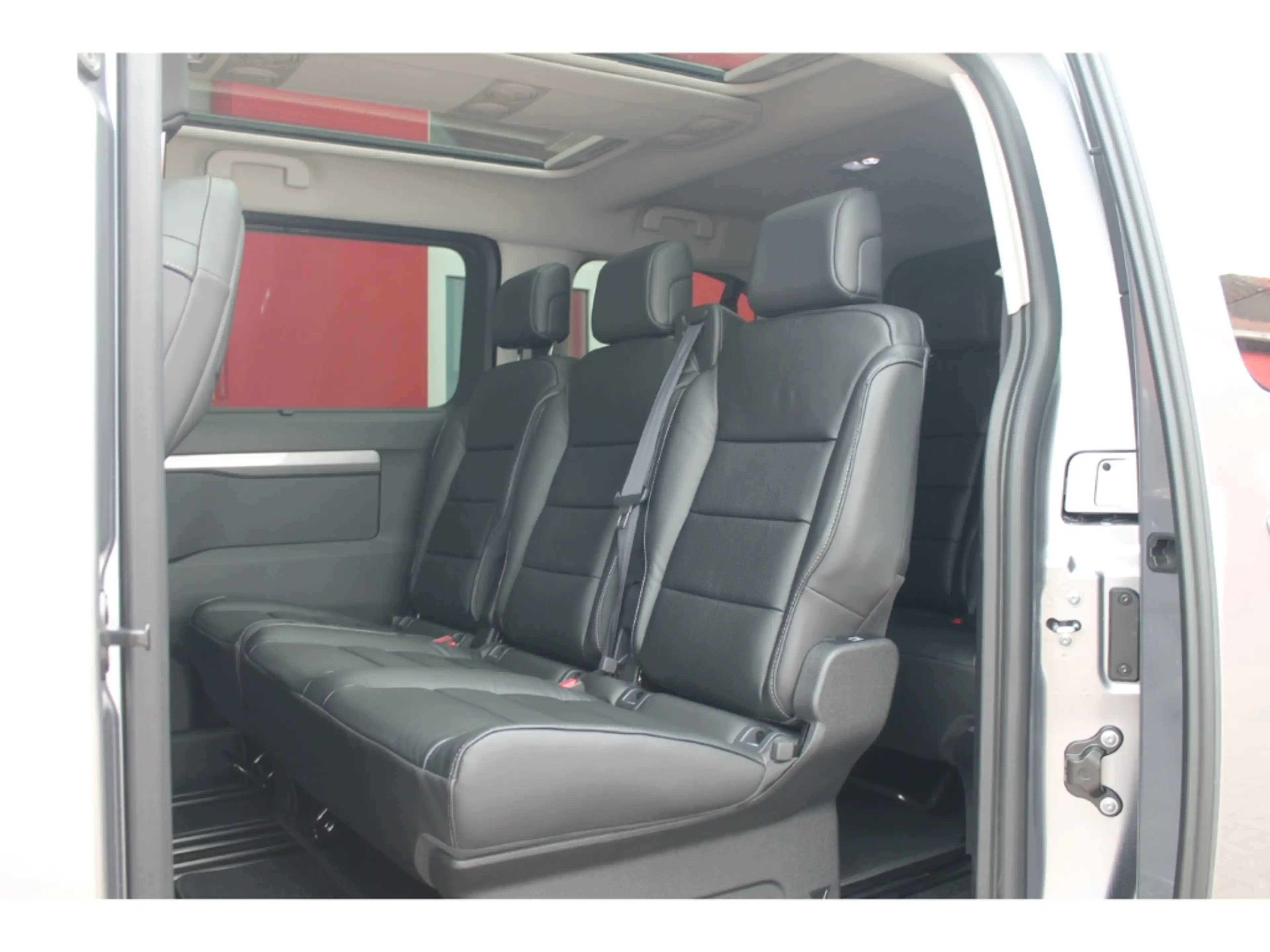 Peugeot Traveller Allure L2 2.2 BHDi180 EAT8 AHK Pano 8Sitzer — photo 8