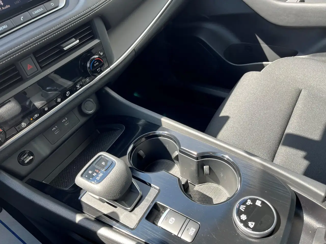 Nissan Rogue photo Nissan Rogue