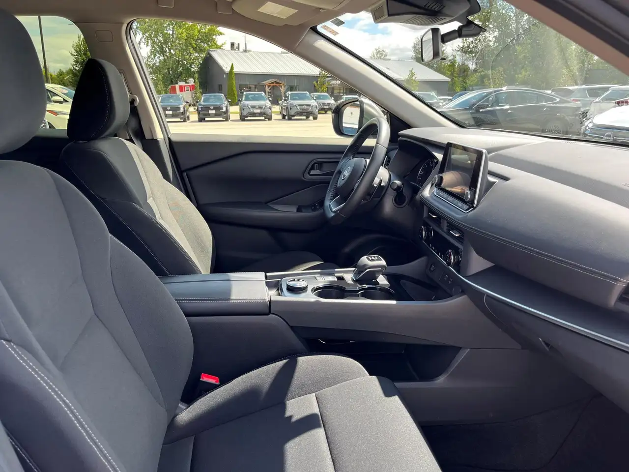 Nissan Rogue photo Nissan Rogue