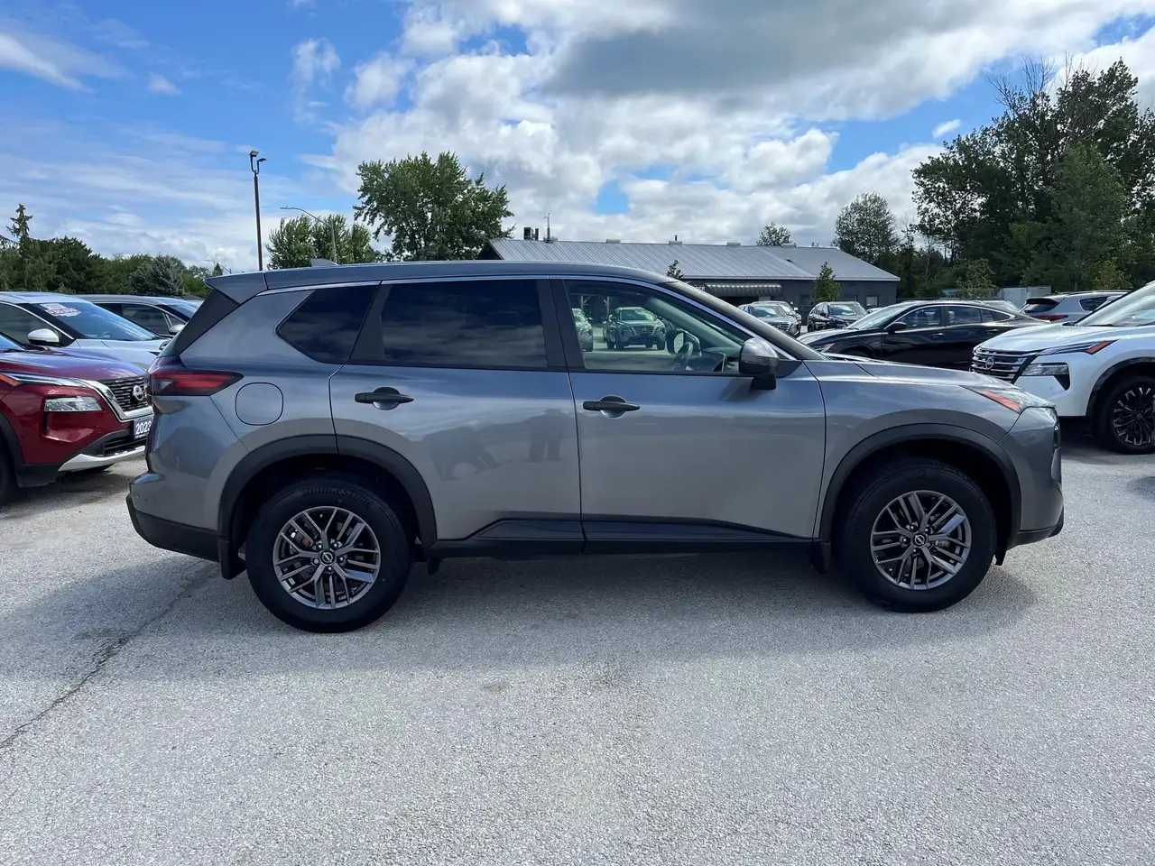 Nissan Rogue photo Nissan Rogue