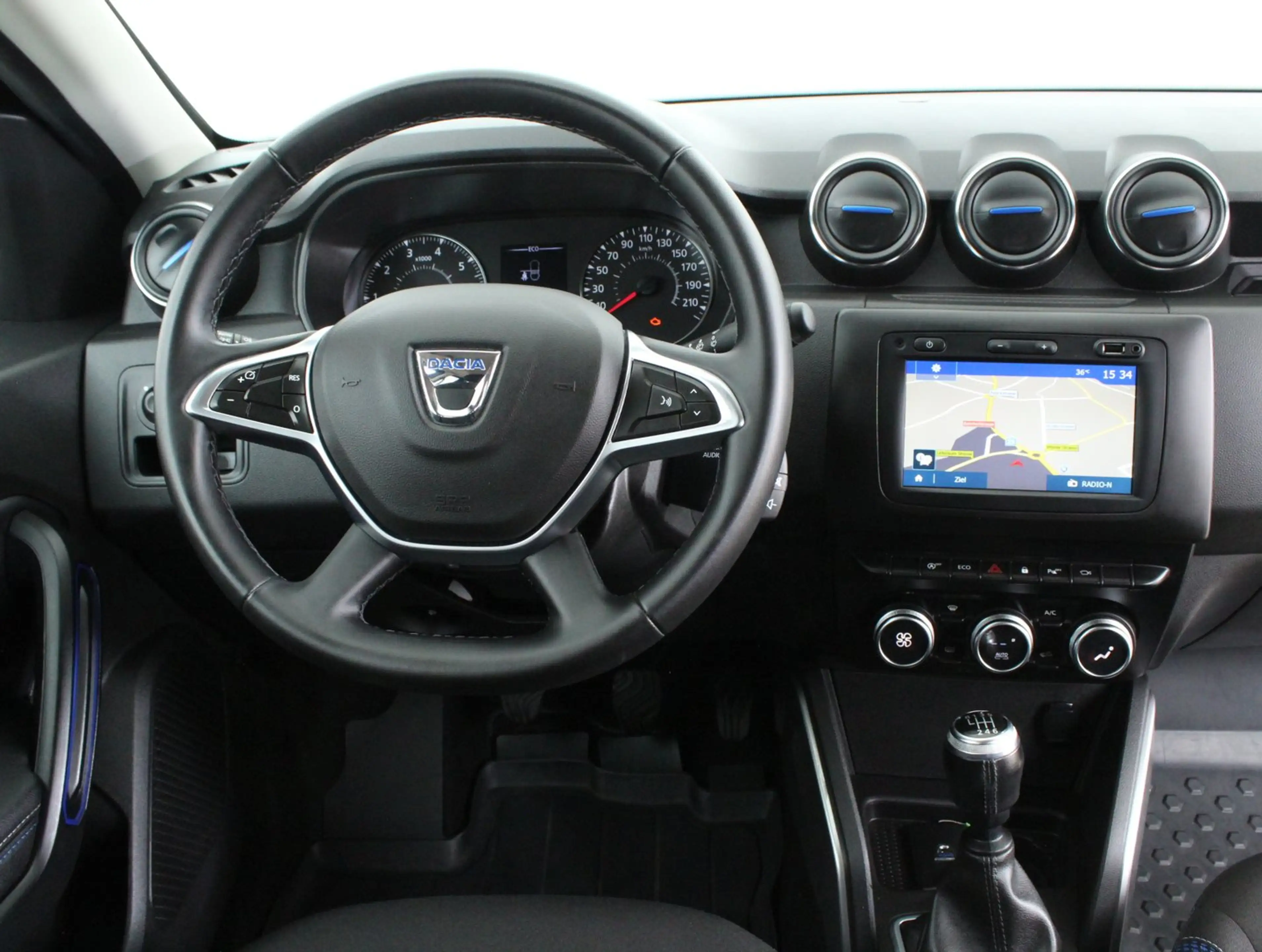 Dacia Duster II Celebration — photo 7