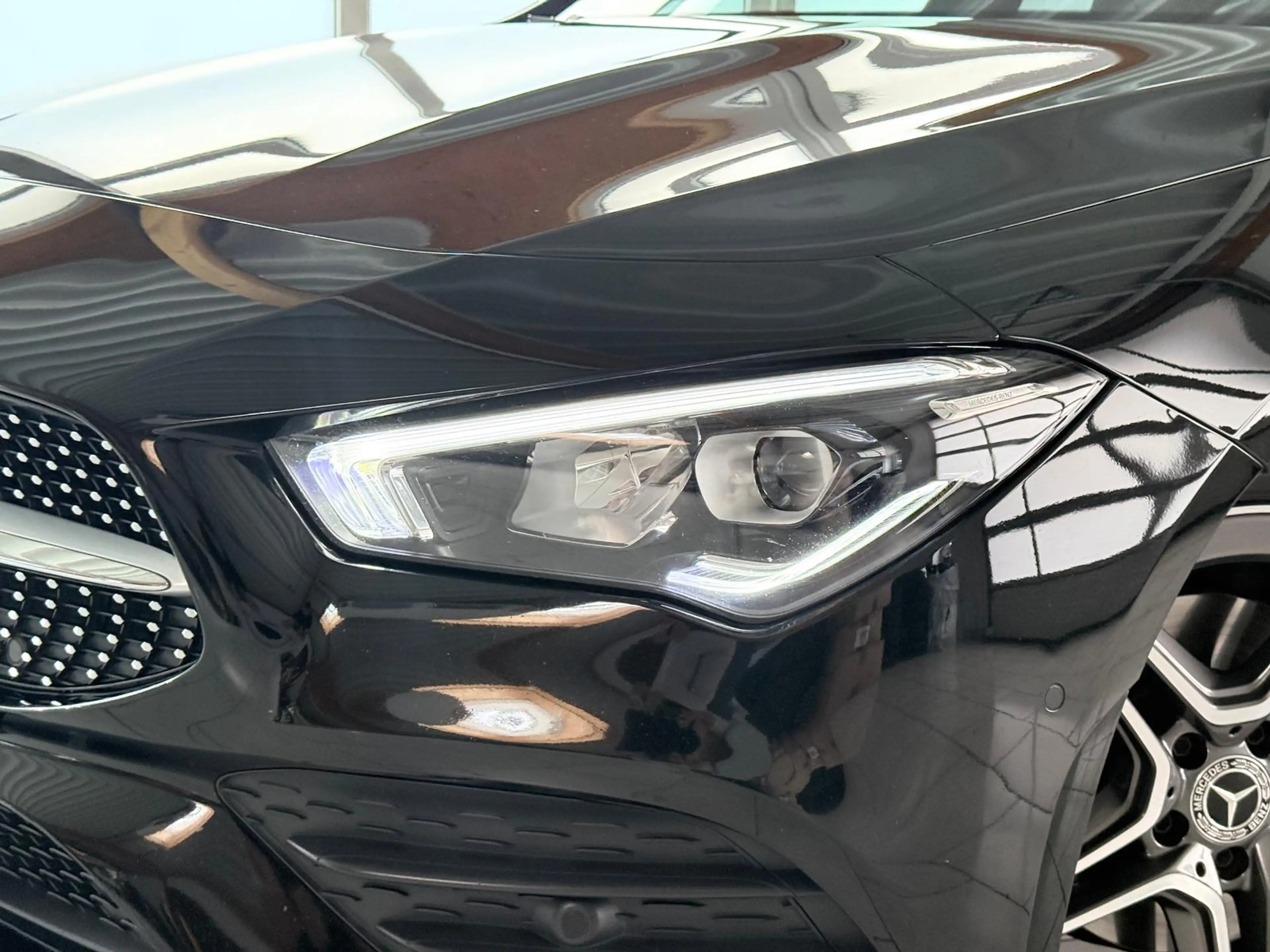 Mercedes-Benz CLA 220 CLA 220 d AMG-LED/Ambiente/CarPlay/RFK — photo 4