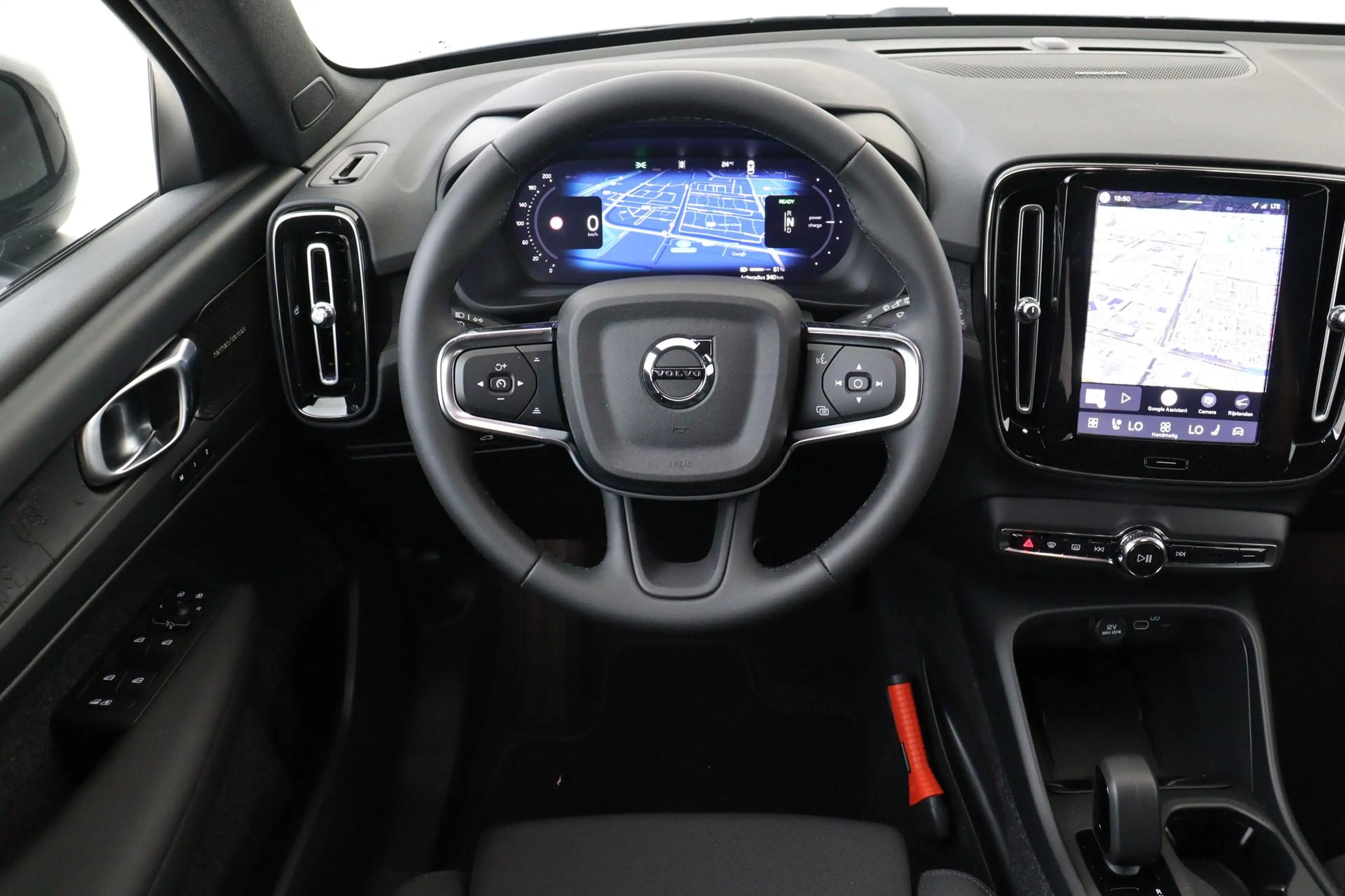 Volvo EX40 SINGLE MOTOR EXT. RANGE PLUS BLACK ED. EU. 82 kWh — photo 2