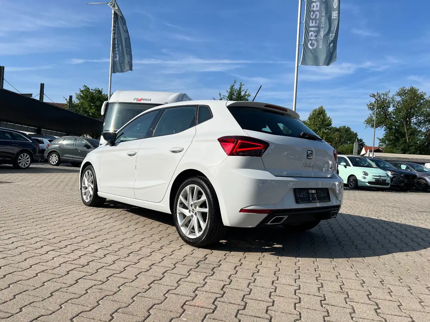 SEAT Ibiza 1.0 TSI FR *LED Navi Klima Alu PDC DAB+* Weiß - 2