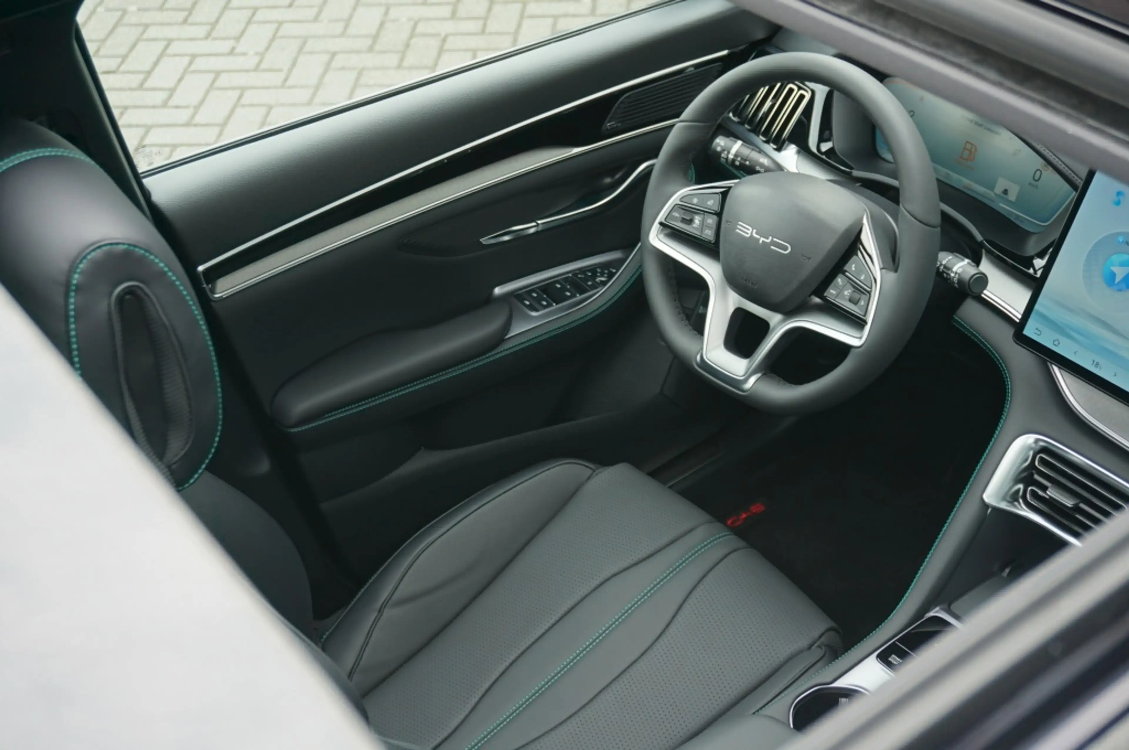 BYD Seal U 1.5 DM-i FWD Boost 218 PK | SUPER LUXE | 6JR GARAN — photo 14