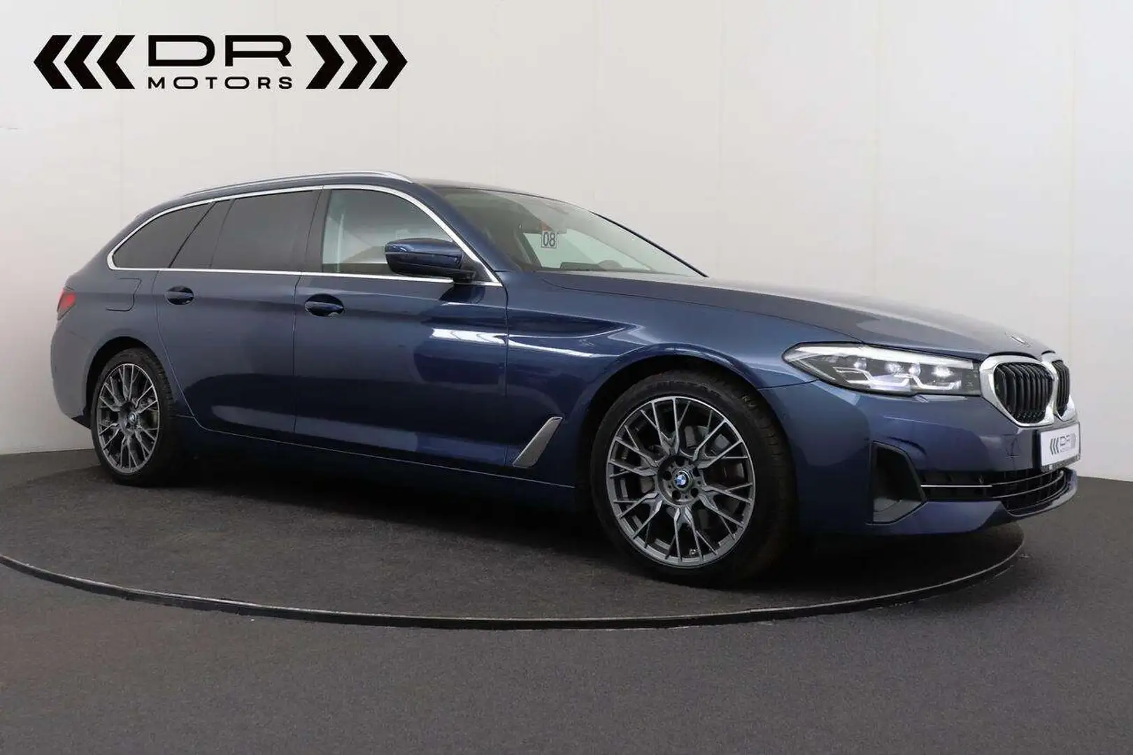 BMW 518 dA TOURING - FACELIFT - CARPLAY - COMFORT ACCES Bleu - 2