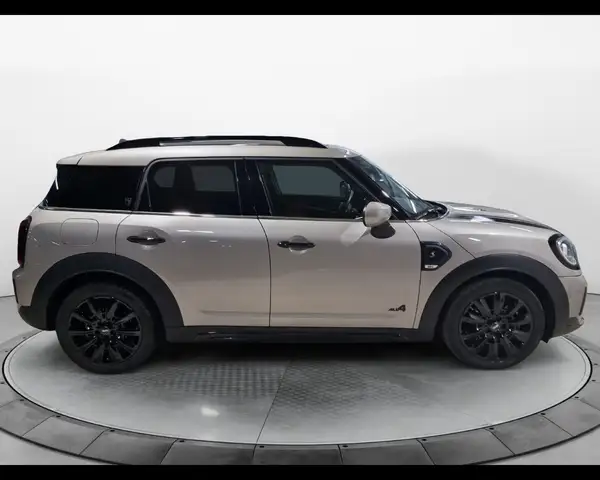 MINI Countryman view 5