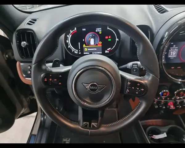 MINI Countryman view 14