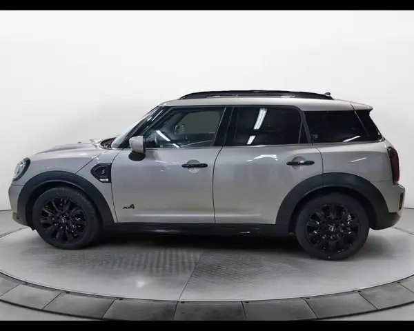 MINI Countryman view 9