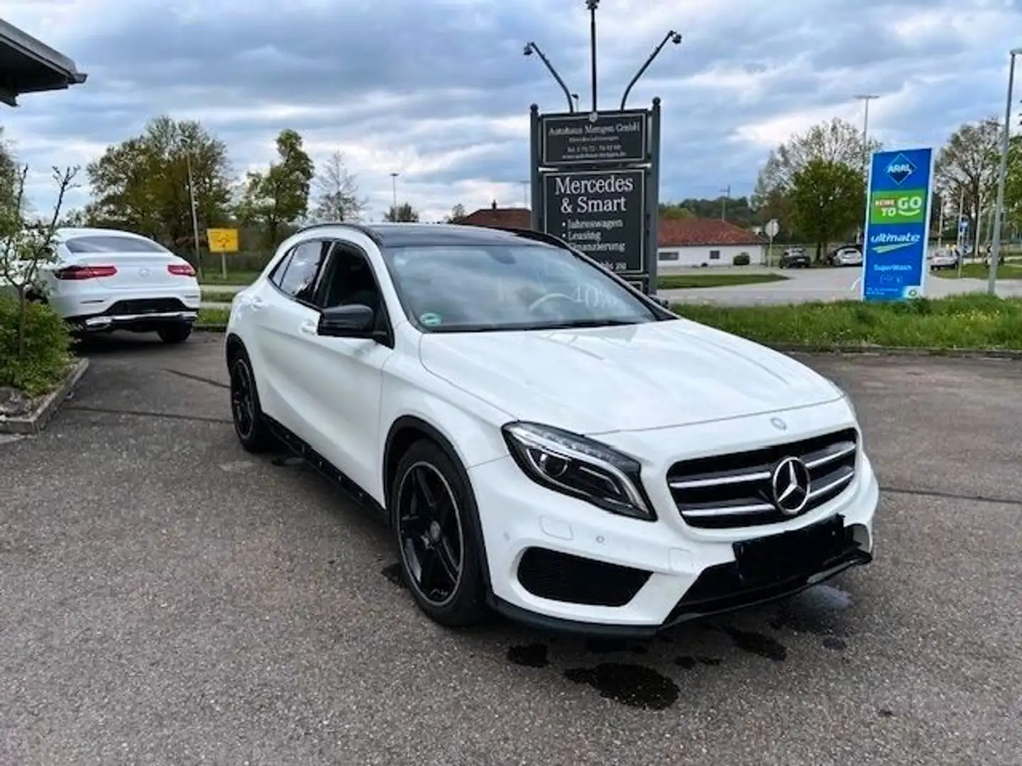 Mercedes-Benz GLA 220 CDI /d 4M./AMG/PANO/NAVI/PDC/AUT. /NIGHT Weiß - 1