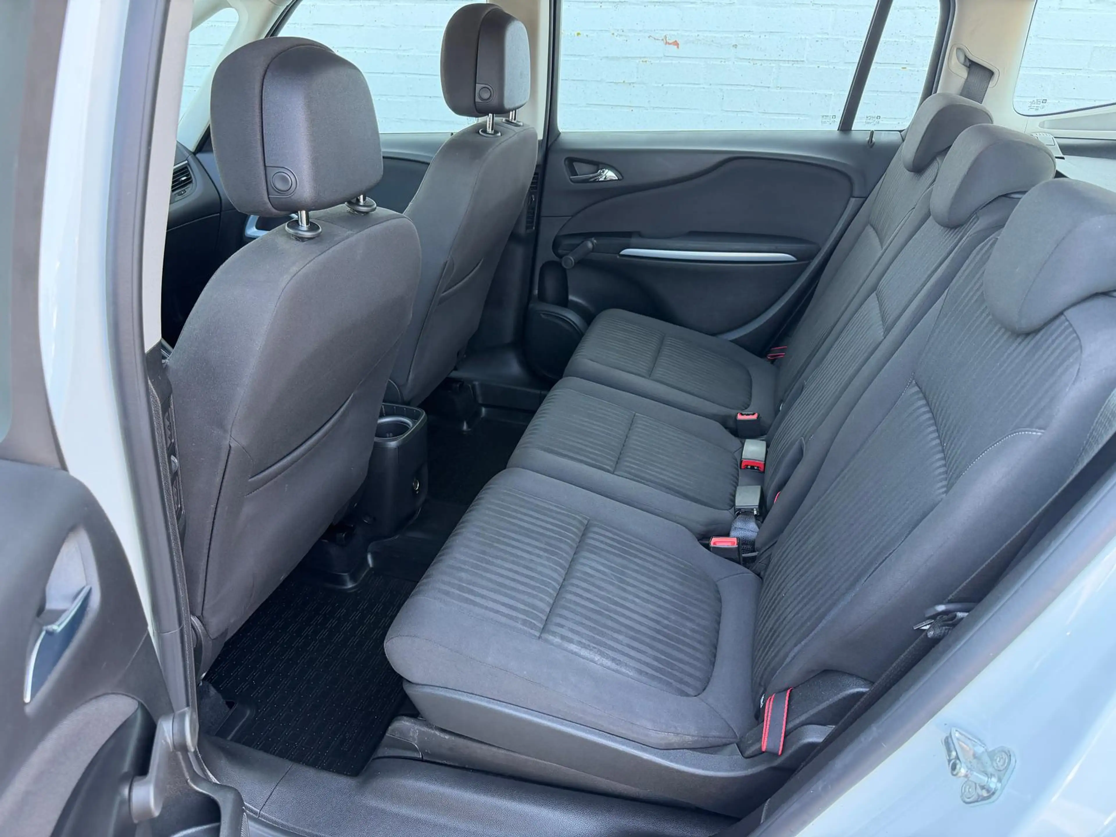 Opel Zafira 1.4 16V Turbo Edition*AHK*GJR* — photo 10