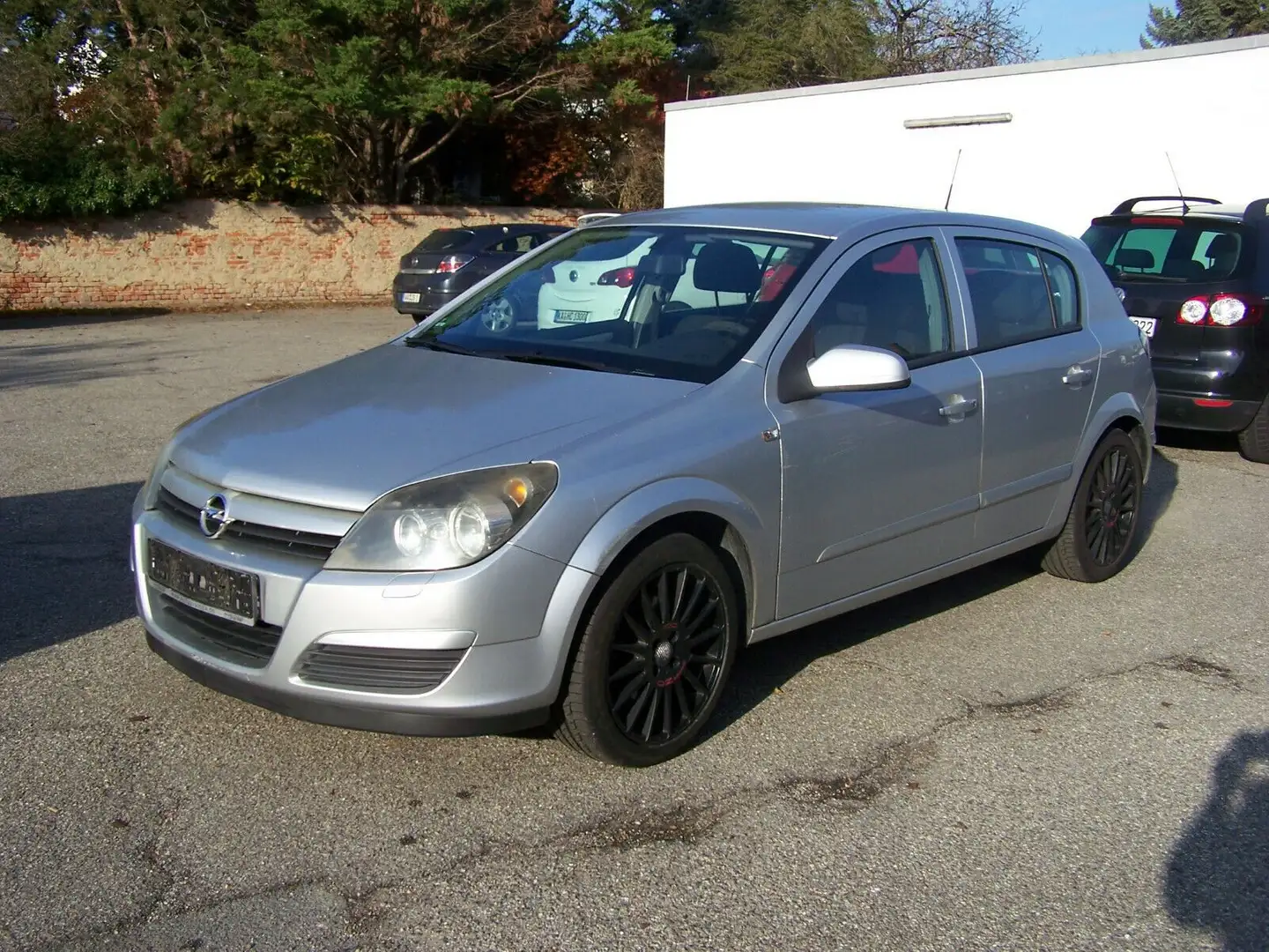 Opel Astra H Lim.Enjoy ,TÜV-NEU, KLIMA ,TEMP. OZ-17" Argent - 1