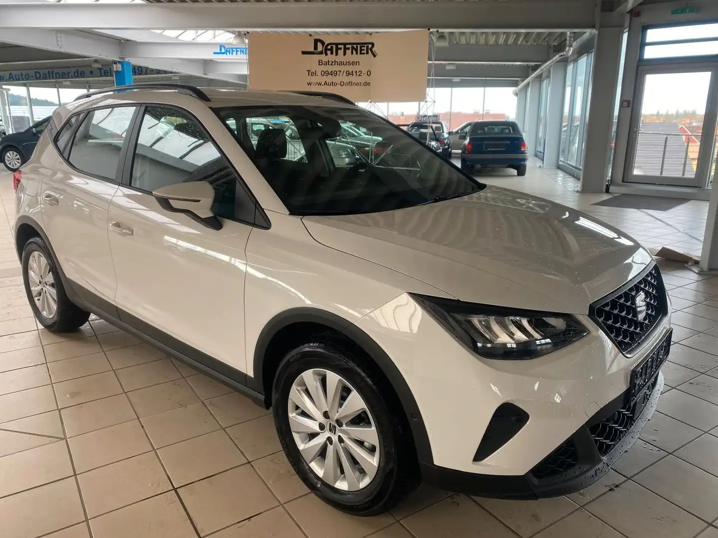 SEAT Arona TSi Style/AHK/KAMERA/DAB/SZHZG/PDC Weiß - 2