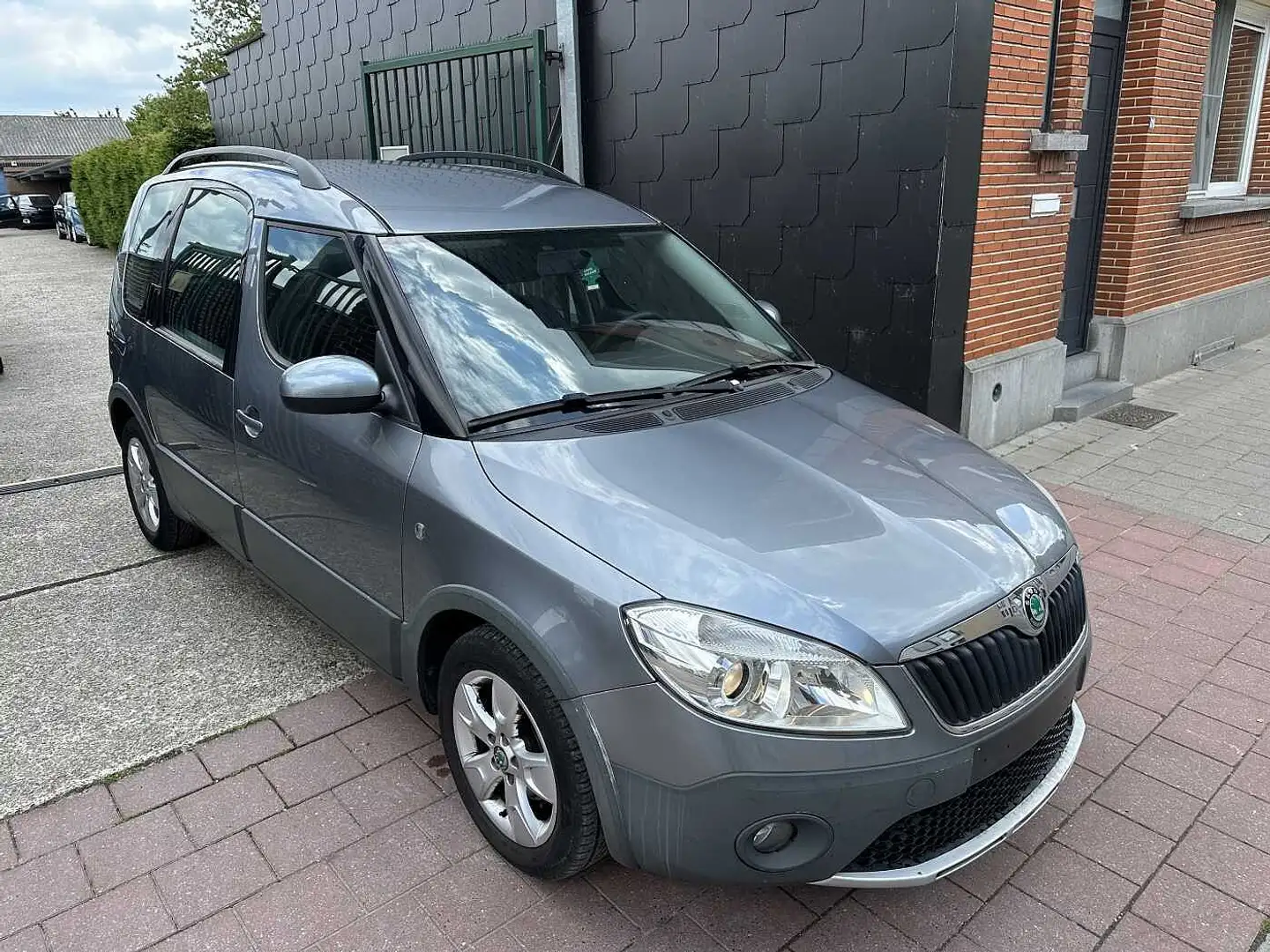 Skoda Roomster 1.2 I MET 100DKM HANDELAARS & EXPORT Grijs - 2