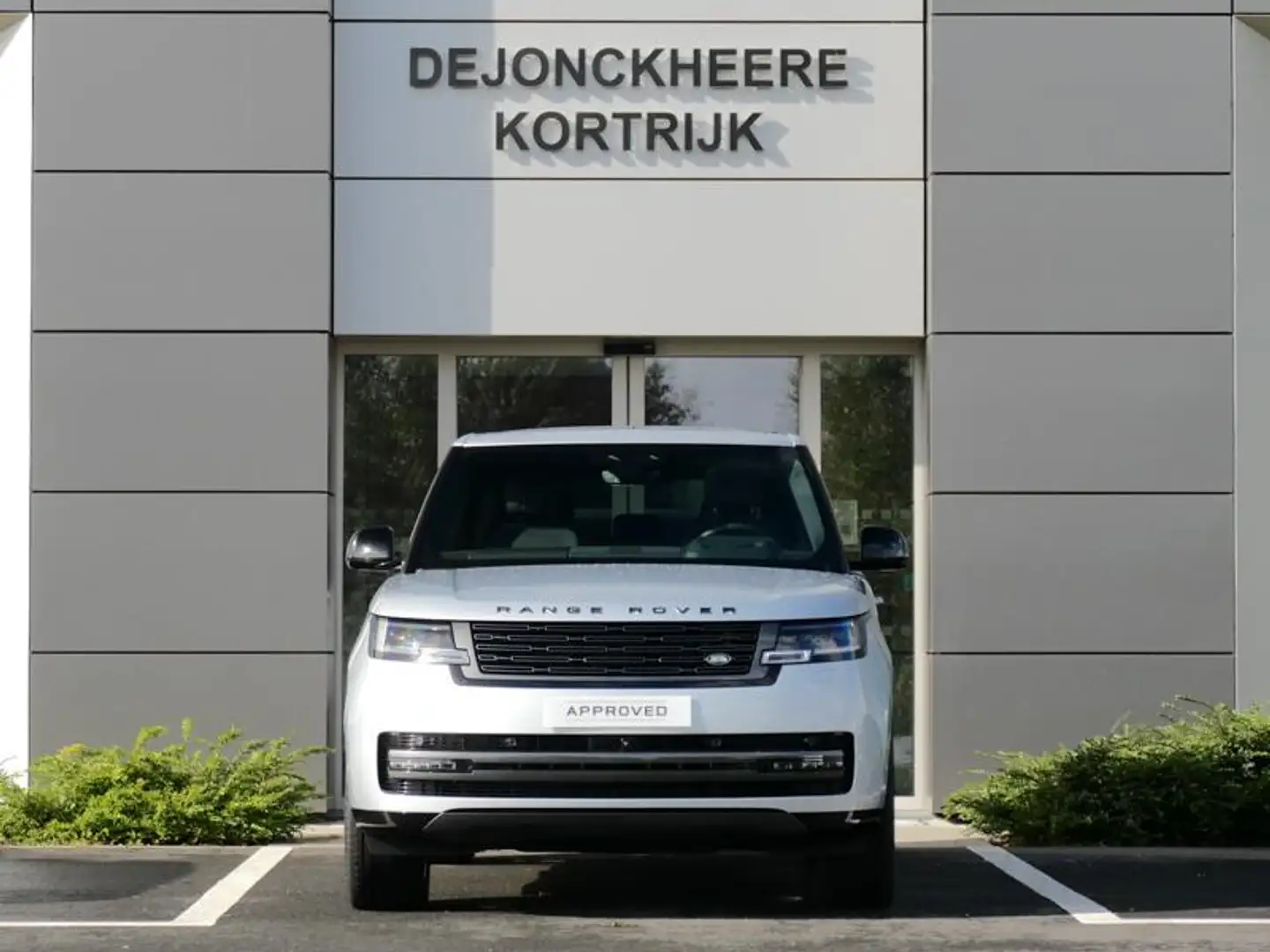 Land Rover Range Rover SWB P460e HSE AWD Auto. 25MY Zilver - 2