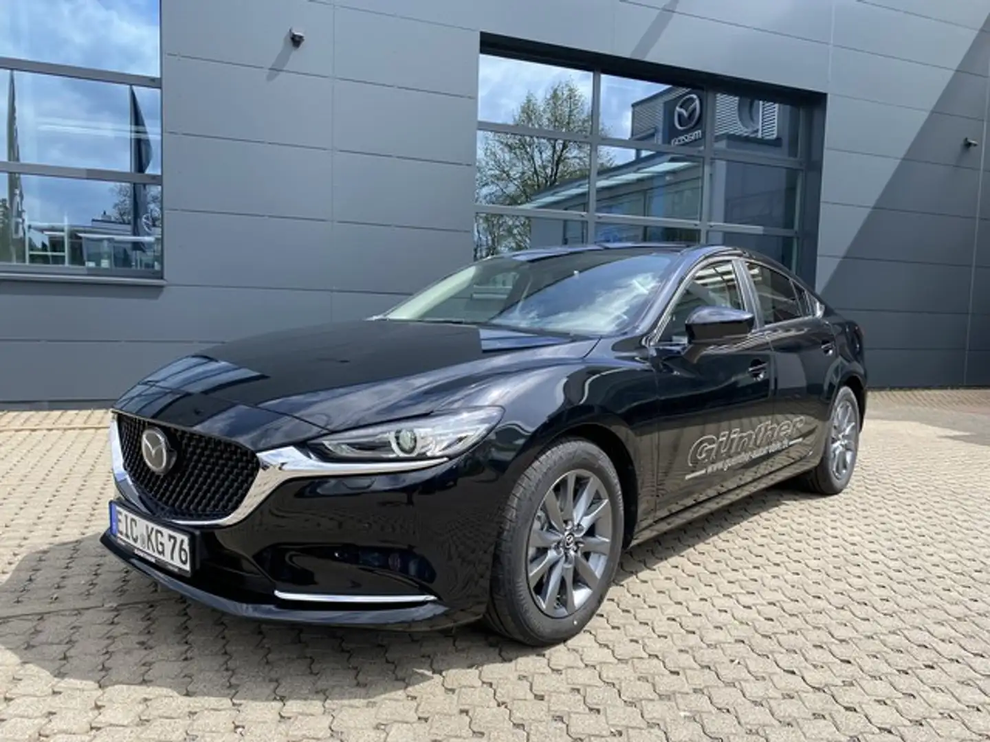 Mazda 6e Exclusive-Line 165 Automatik **8-Fach bereift** Schwarz - 1