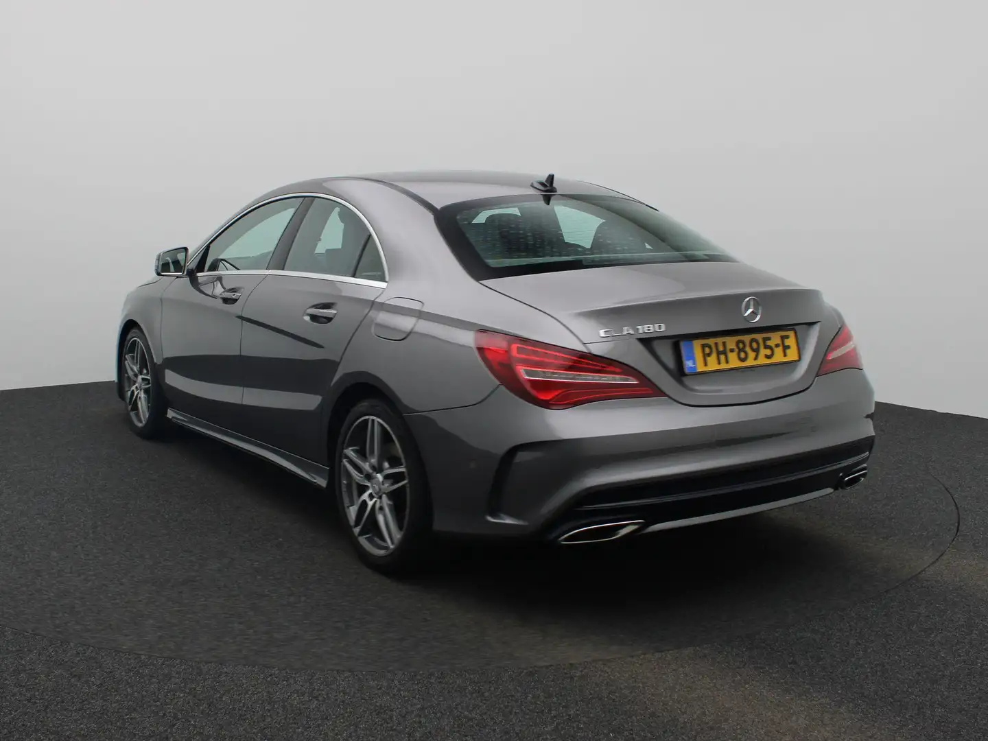 Mercedes-Benz CLA 180 Business Solution AMG | Leder/Alcantara | AMG Velg Gris - 2