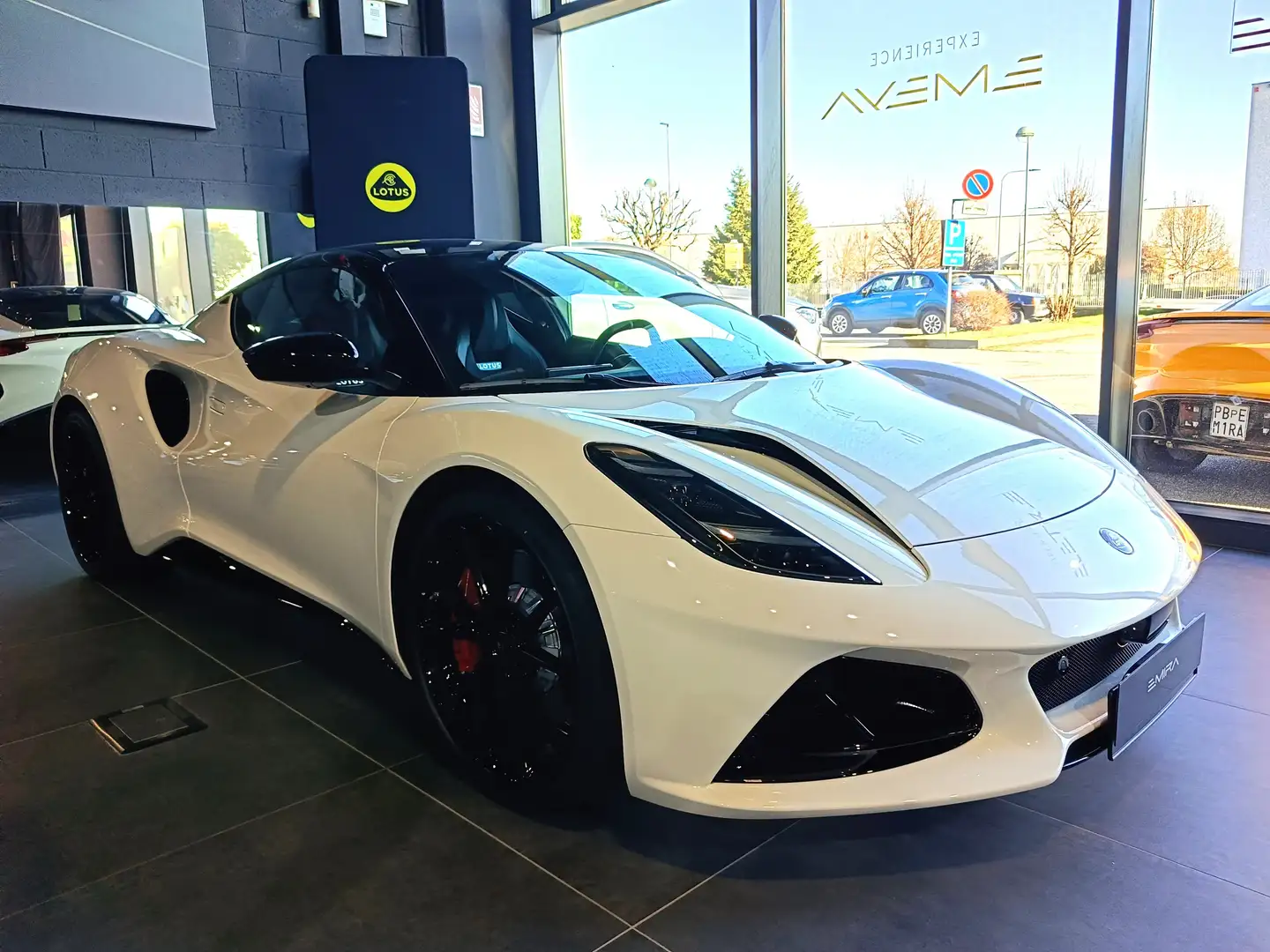 Lotus Emira Emira 2.0 turbo SE 406cv dct Weiß - 2