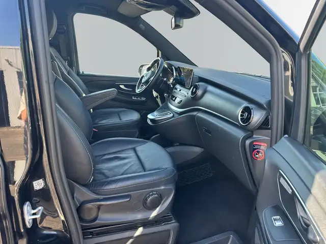Mercedes-Benz V-Class view 10