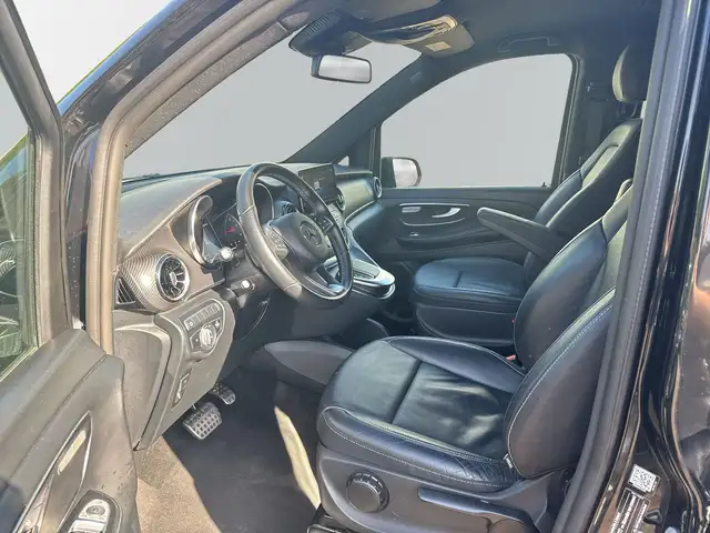 Mercedes-Benz V-Class view 8