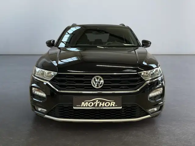 Volkswagen T-Roc view 6