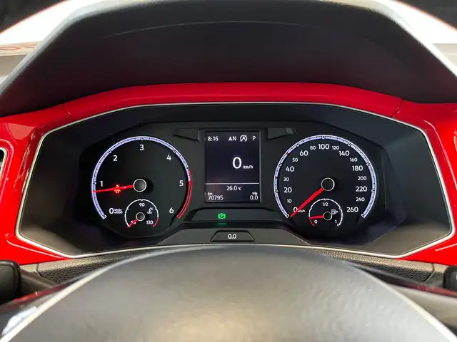 Volkswagen T-Roc view 12