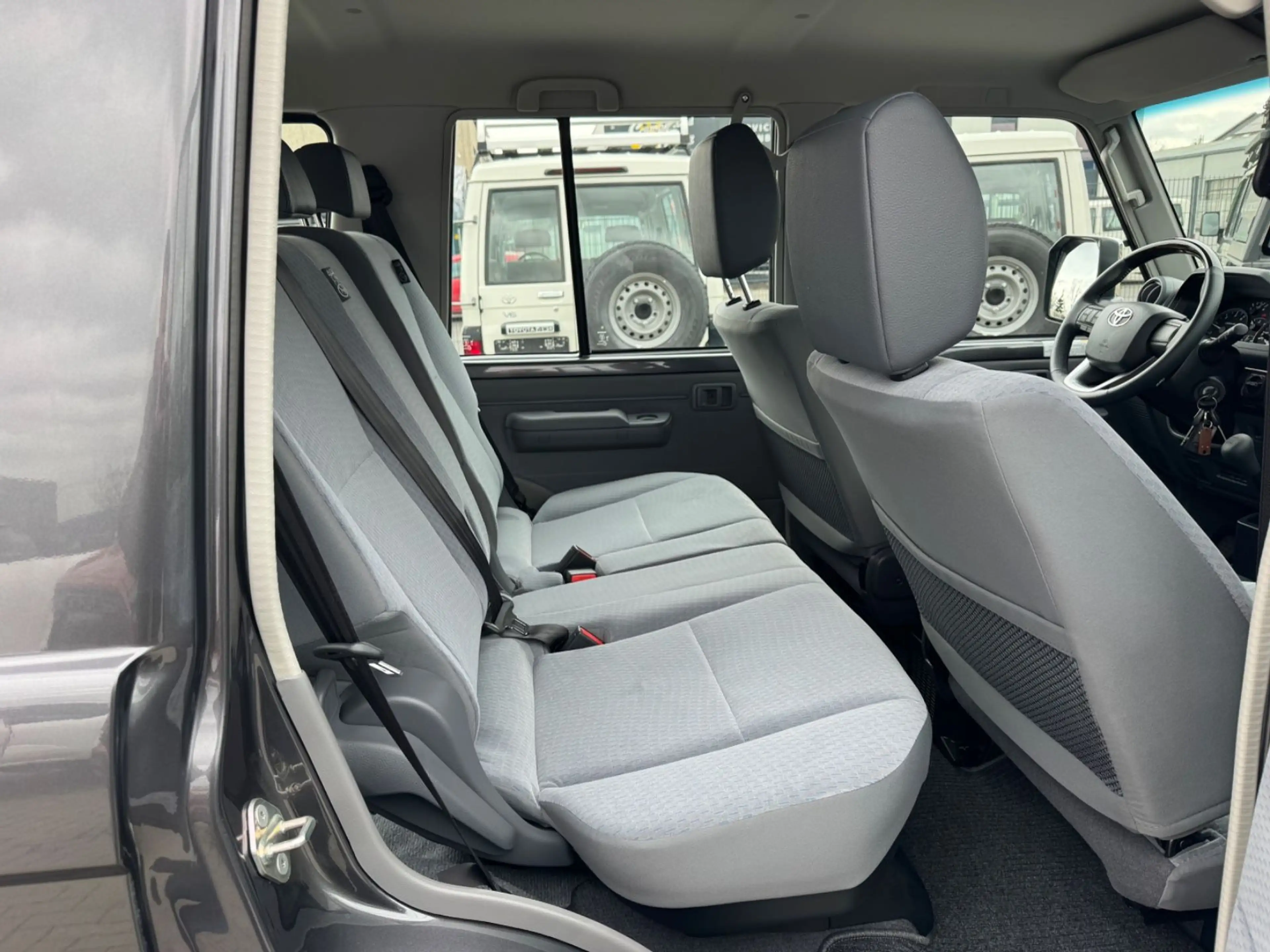 Toyota Land Cruiser GDJ 76 LX-G 2,8d Euro-6e SOFORT — photo 14