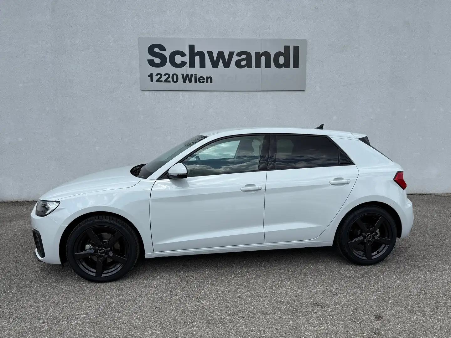 Audi A1 30 TFSI intense Weiß - 1