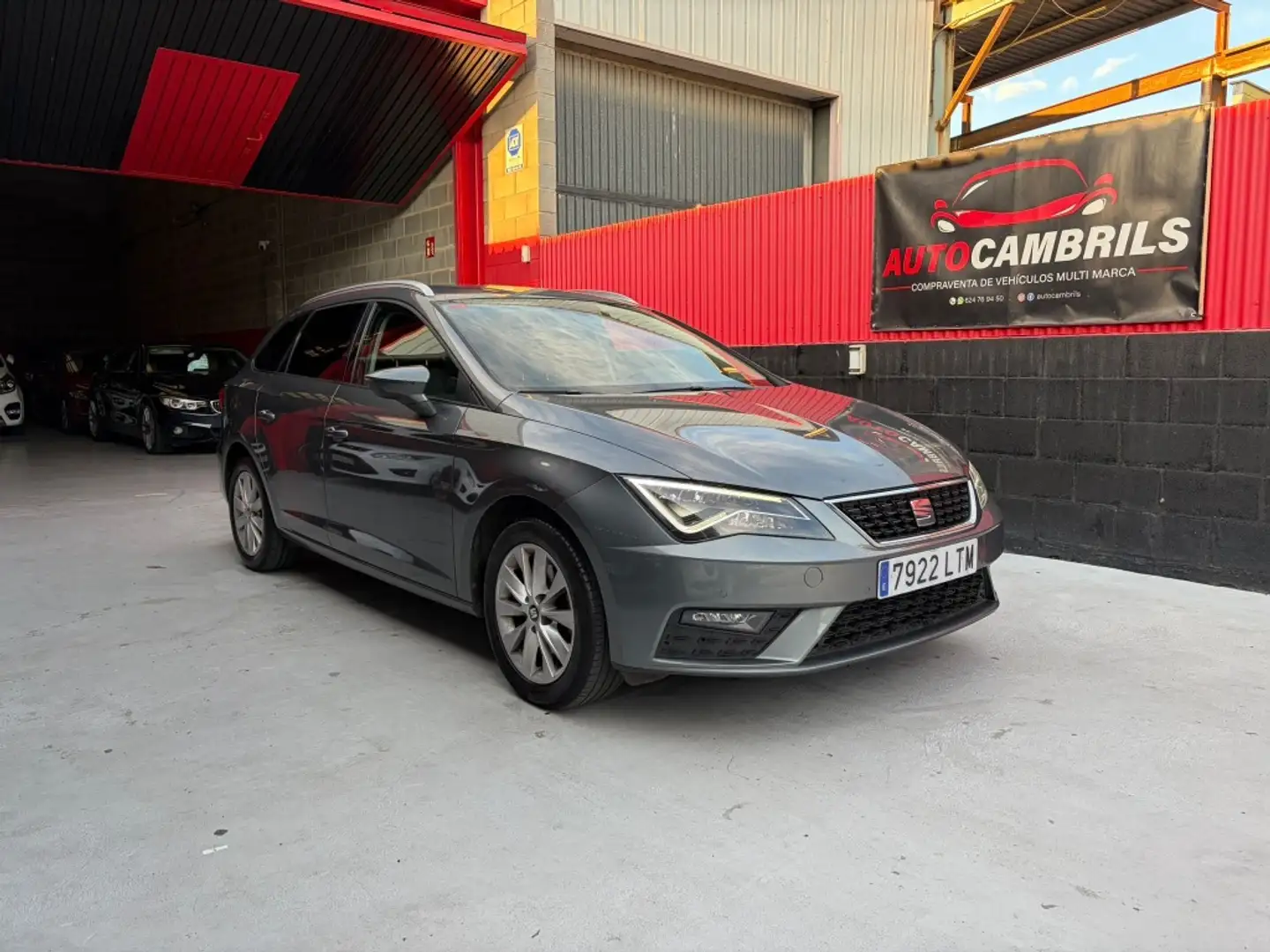 SEAT Leon 1.6TDI CR S&S Style DSG7 115 Gris - 1