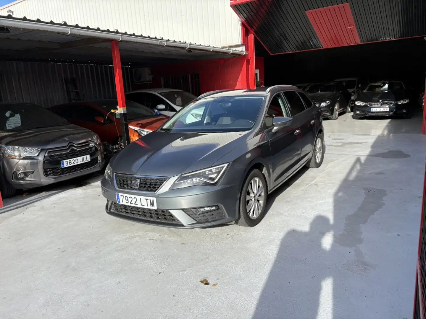 SEAT Leon 1.6TDI CR S&S Style DSG7 115 Grijs - 2