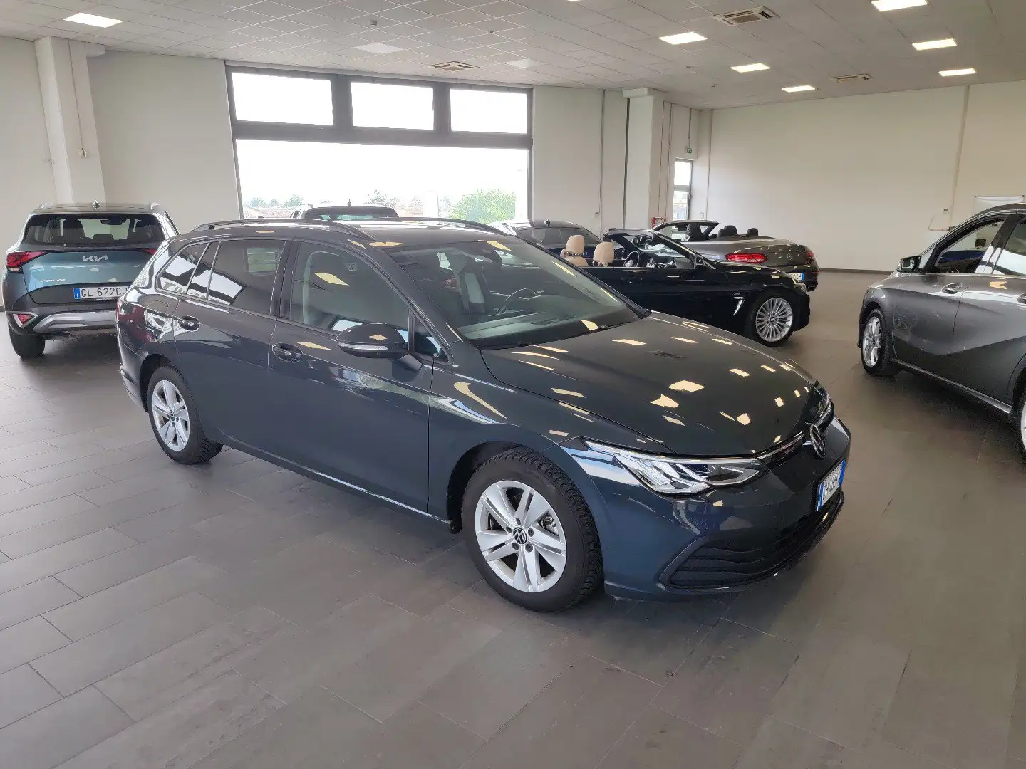 Volkswagen Golf Variant Variant 1.5 TGI 130cv DSG Adaptive Cruise Fari LED Grigio - 2