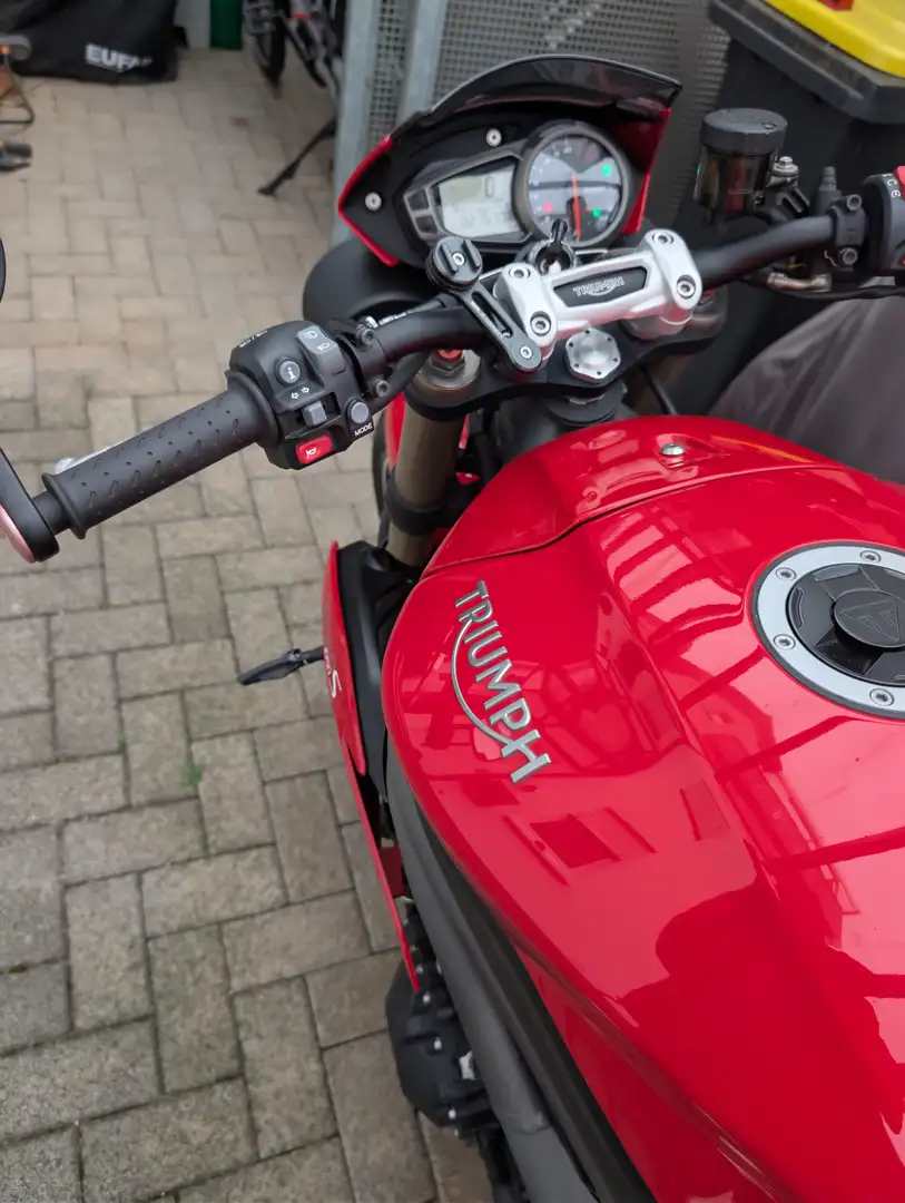 Triumph Speed Triple S Naked Bike Rouge - 2