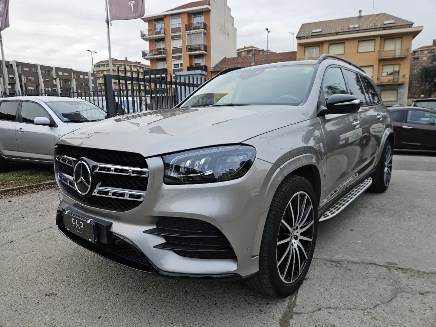 Mercedes-Benz GLS 350 d 4Matic Premium Plus 7 posti Gris - 2