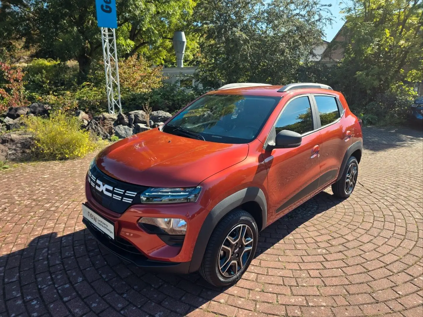 Dacia Spring Electric Essential Rouge - 1