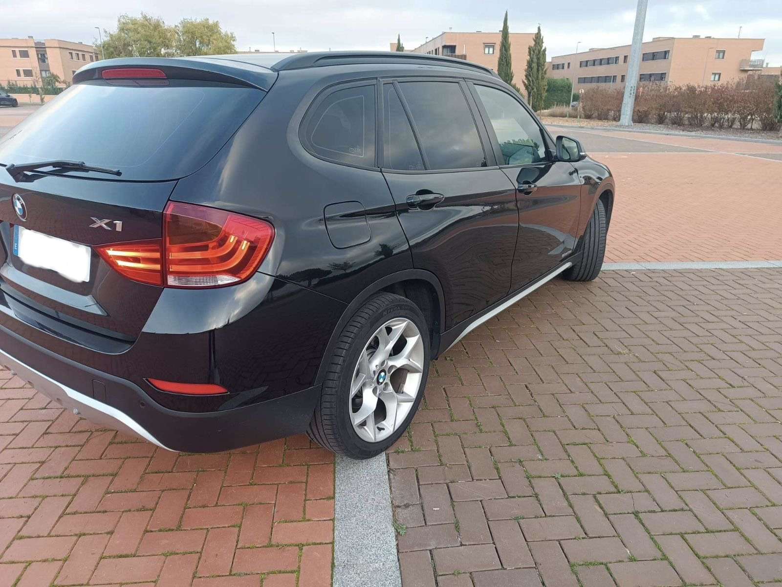 BMW X1 sDrive 18d - foto 1