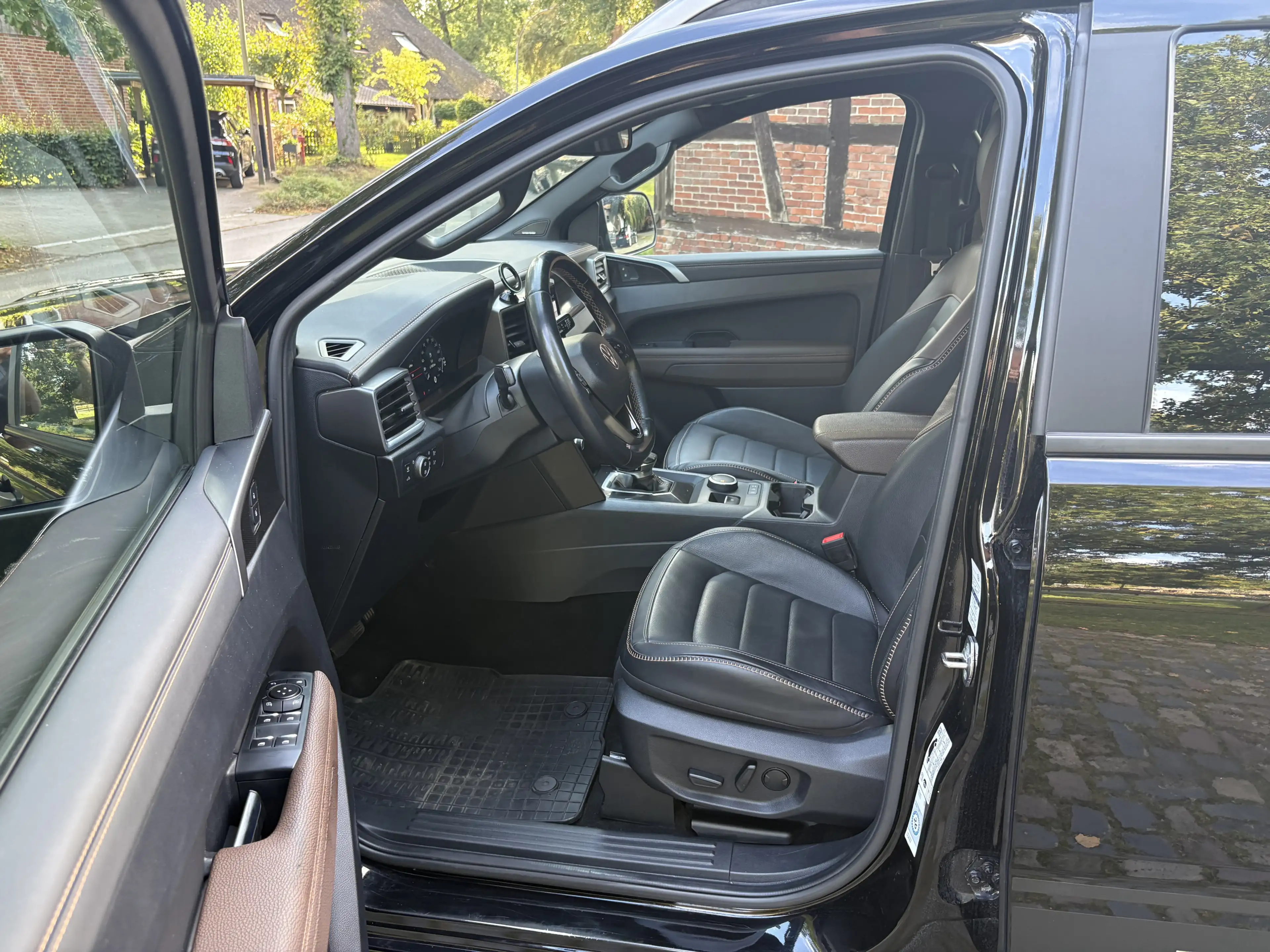 Volkswagen Amarok 3.0 TDI PanAmericana 4M LEDER Hardtop — photo 6