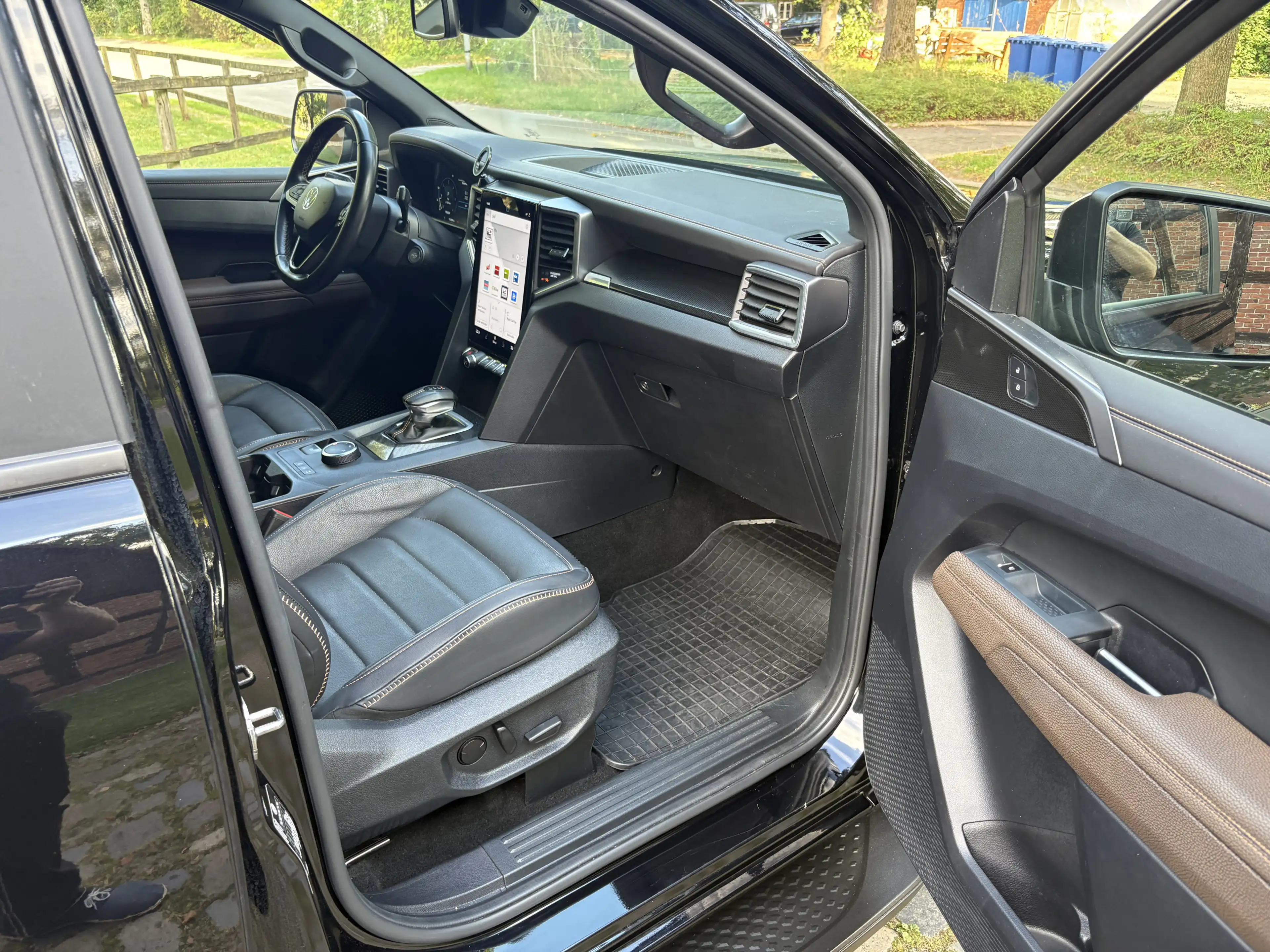 Volkswagen Amarok 3.0 TDI PanAmericana 4M LEDER Hardtop — photo 14