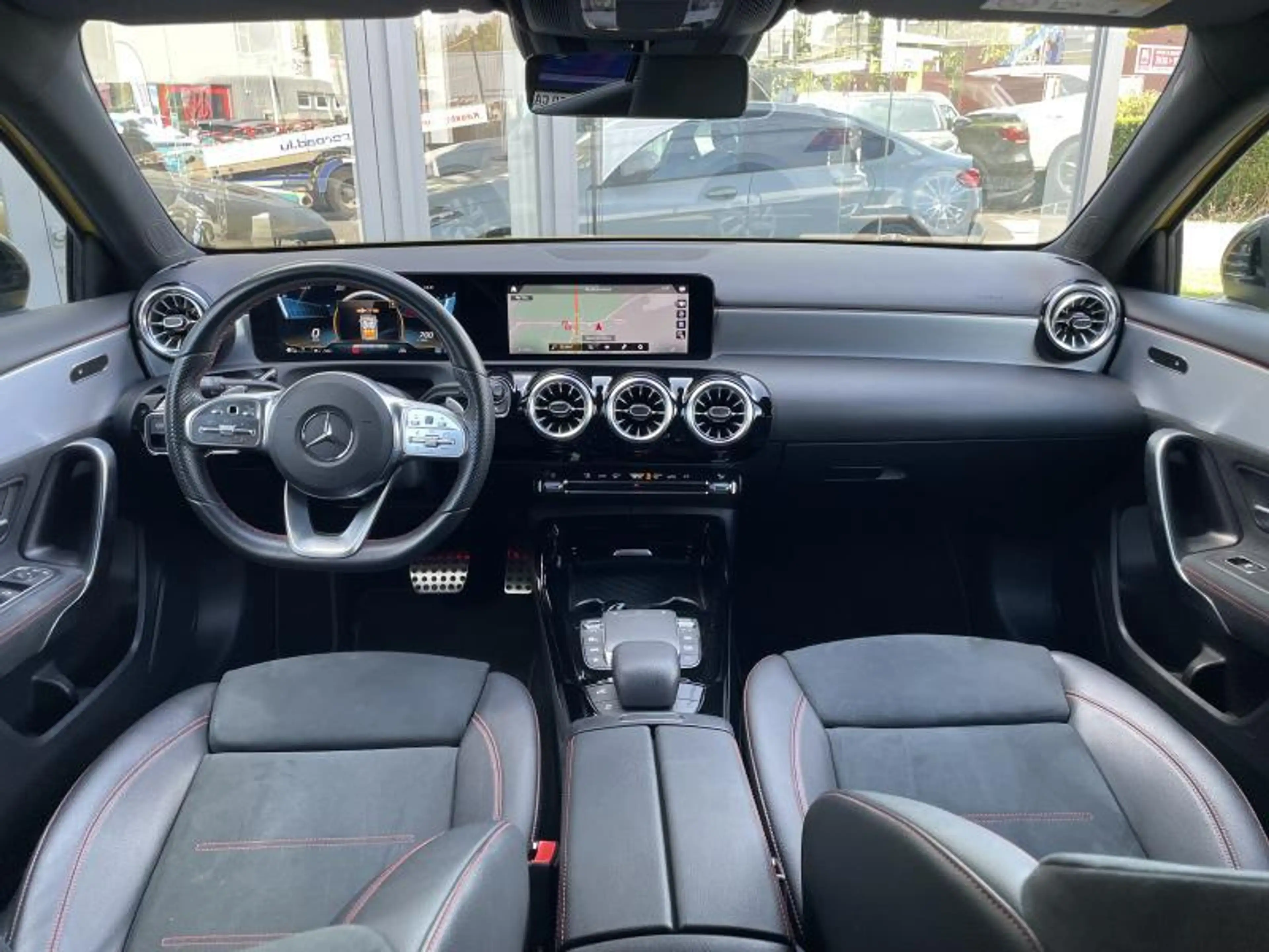 Mercedes-Benz A 35 AMG 4 Matic Pack Aéro — photo 12