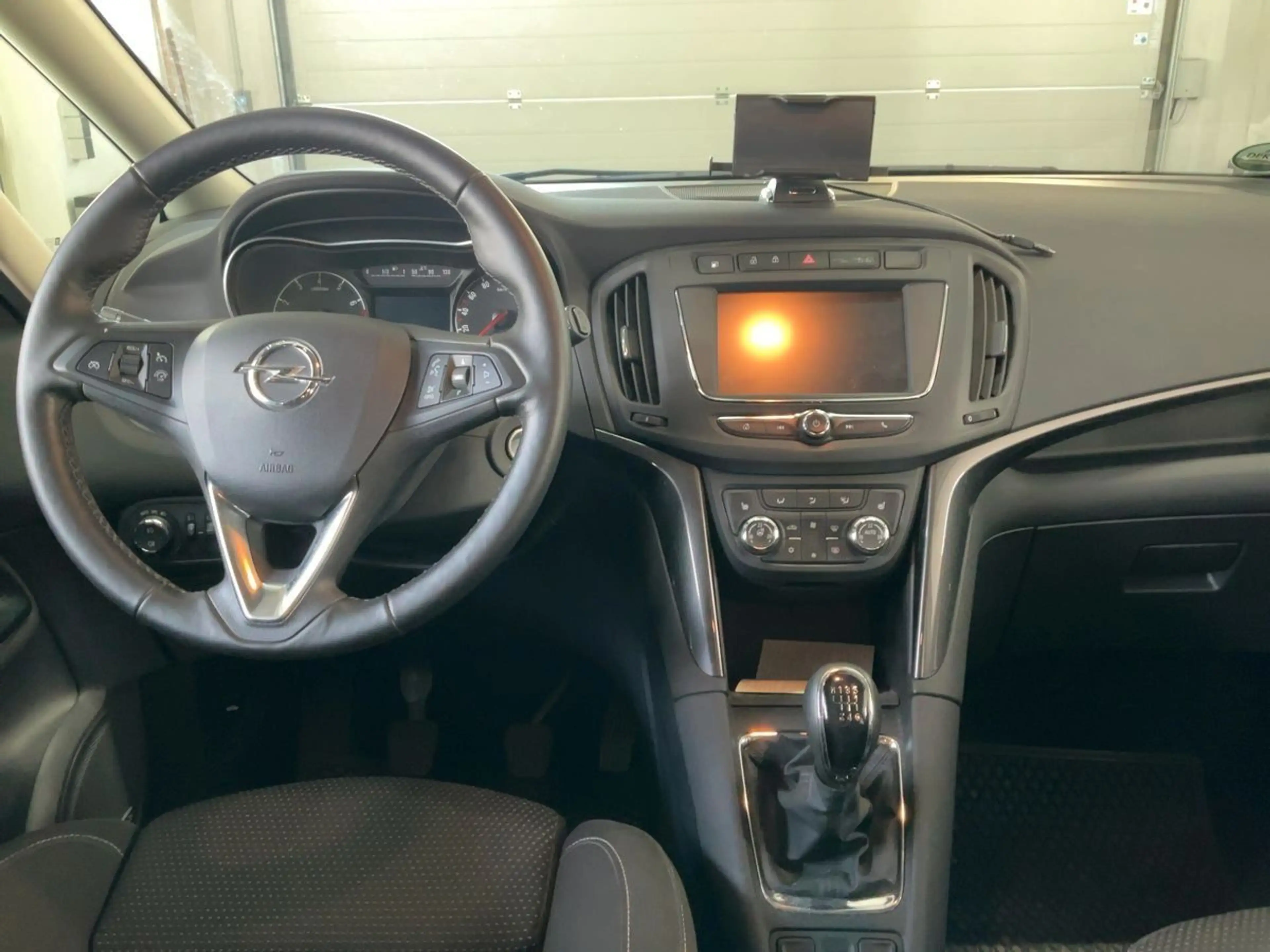 Opel Zafira 1.6 Turbo CNG Business Innovation — photo 4