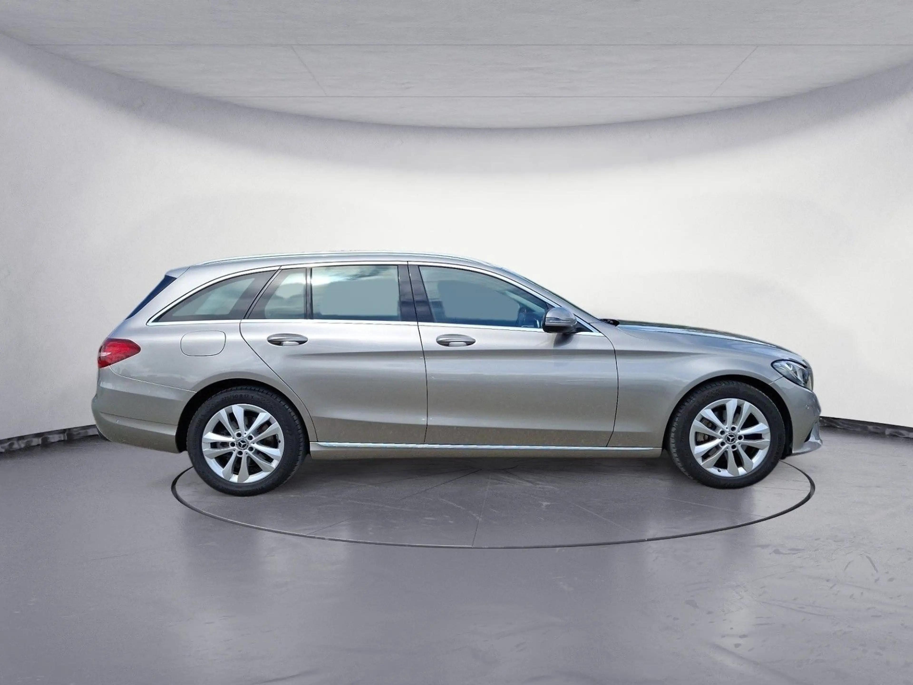Mercedes-Benz C 220 d T Avantgarde SHZ*PDC*KAMERA*KLIMA — photo 5