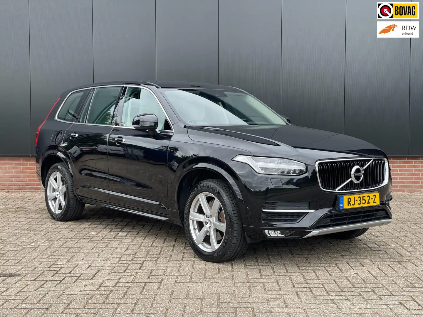 Volvo XC90 2.0 D5 AWD Inscription Zwart - 1