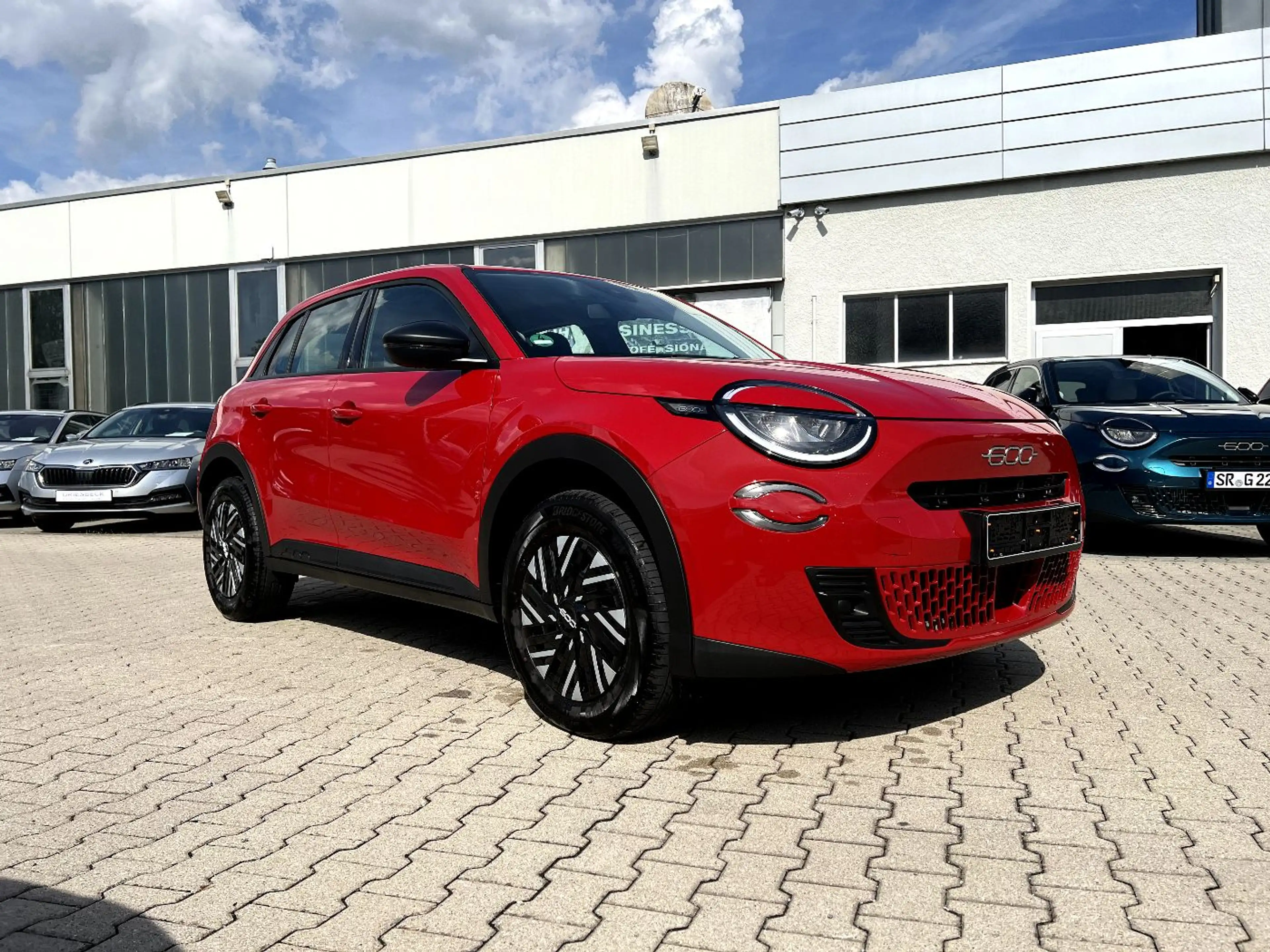 Fiat 600 1.2 Hybrid *LED Navi AHK Sitzh. ACC DAB PDC* — photo 5